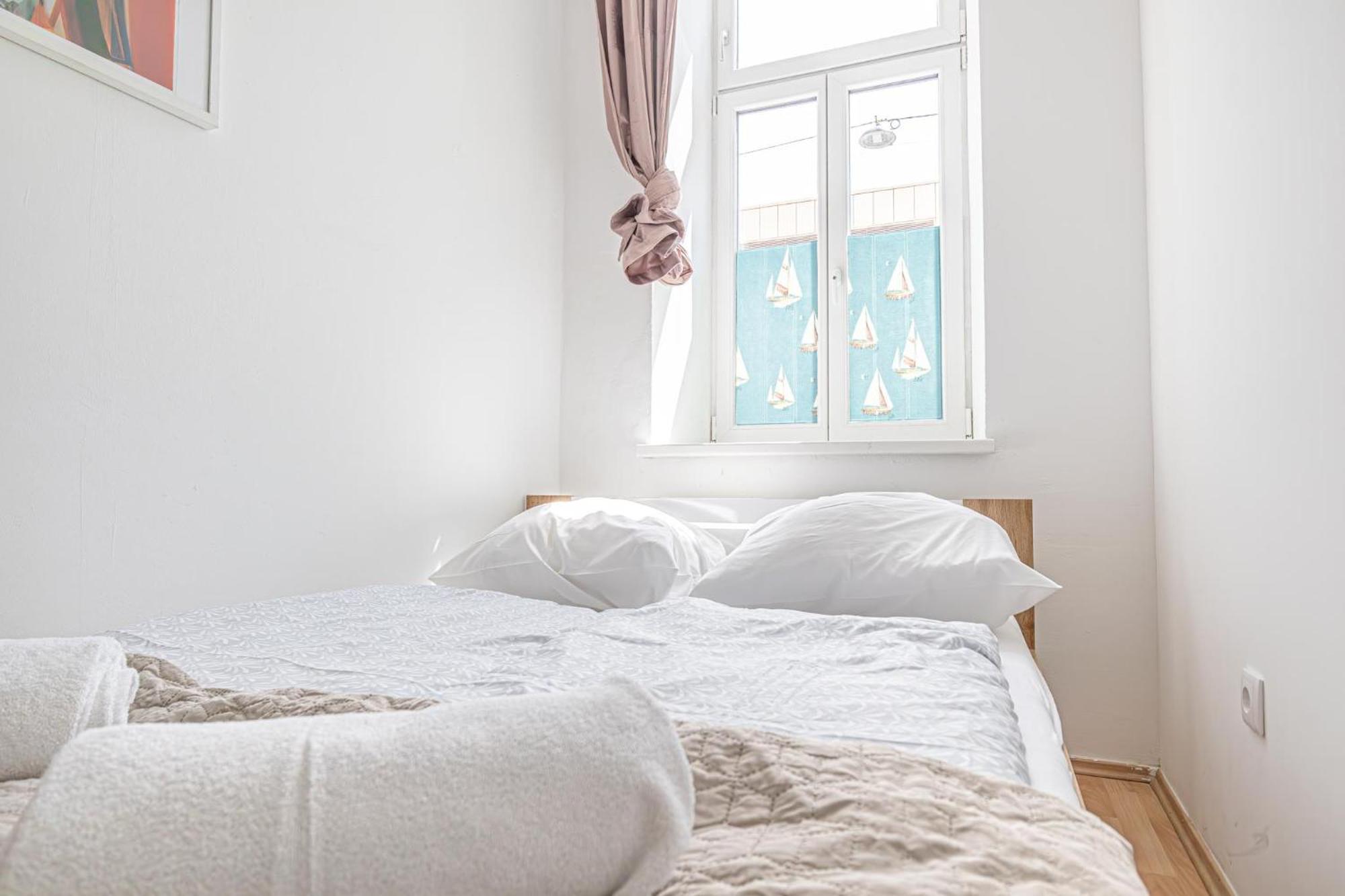 Lovely Shared 6br With Garden Near Danube & Millenium Apartment Wien