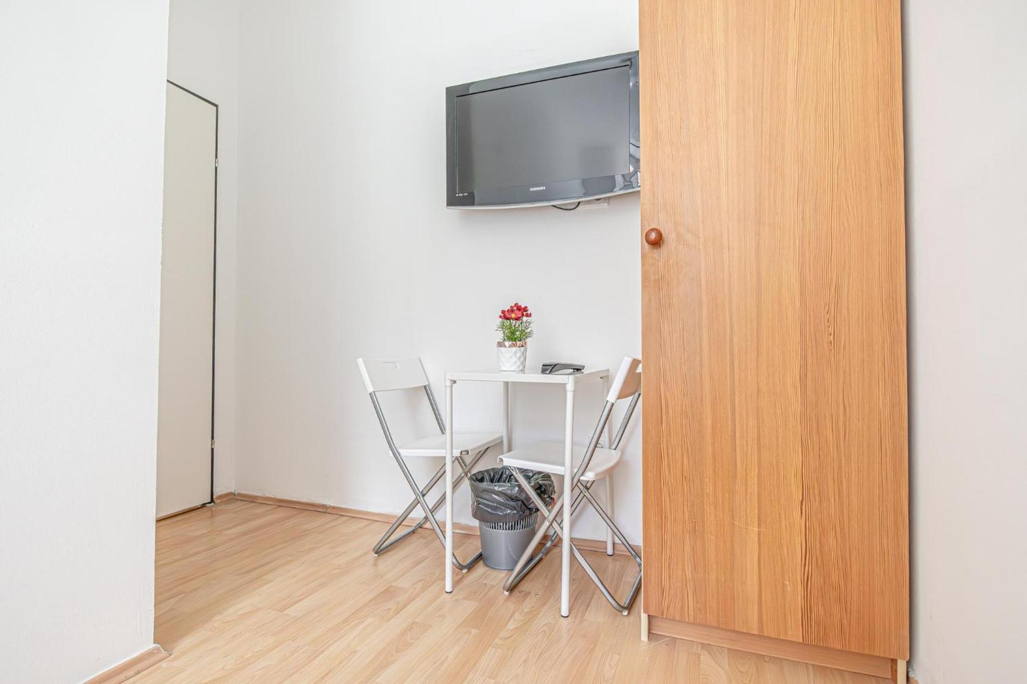 Lovely Shared 6br With Garden Near Danube & Millenium Apartment Wien