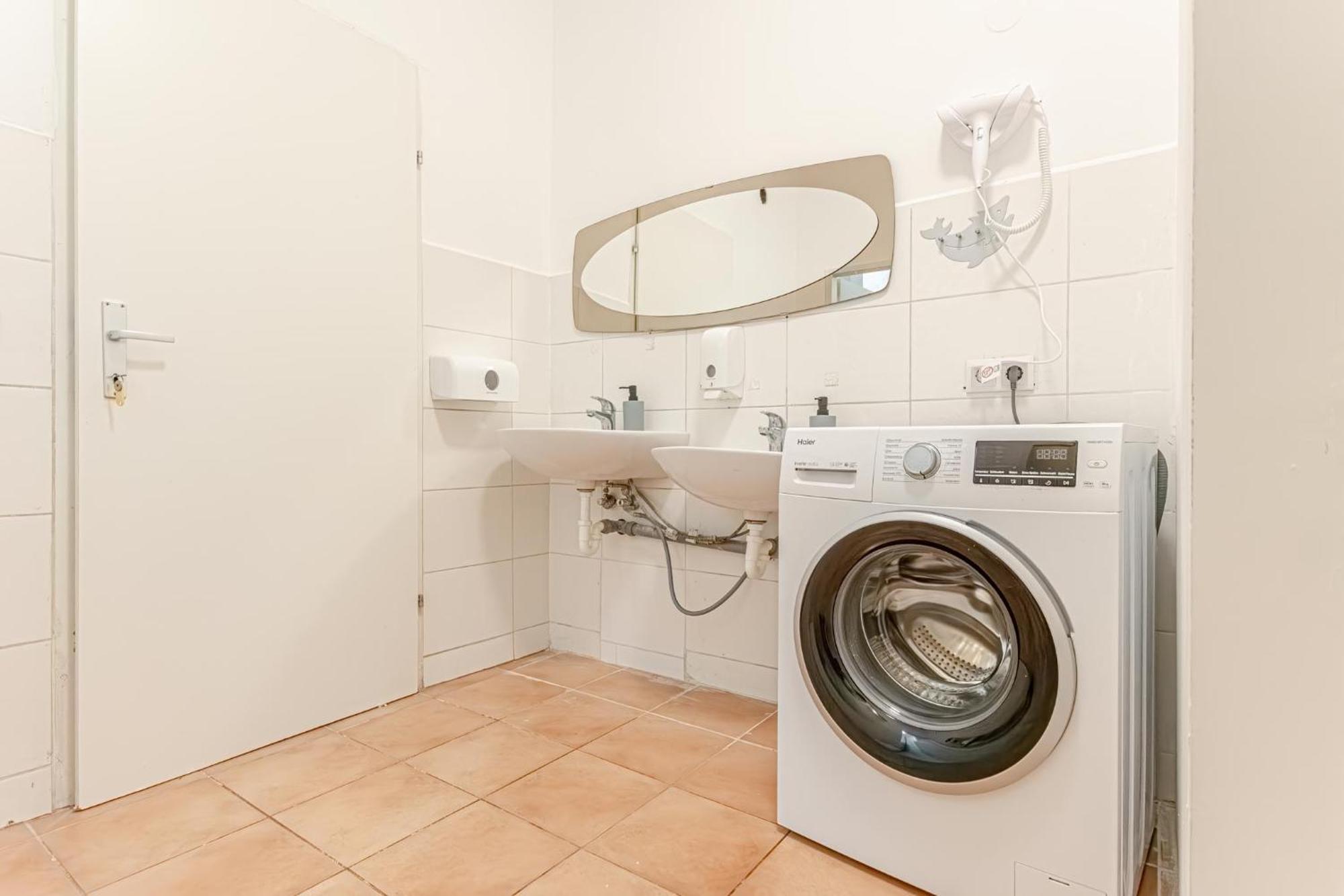 Lovely Shared 6br With Garden Near Danube & Millenium * Wien