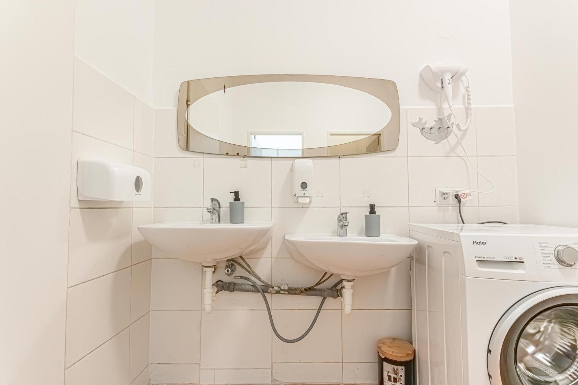 Apartment Lovely Shared 6br With Garden Near Danube & Millenium Wien