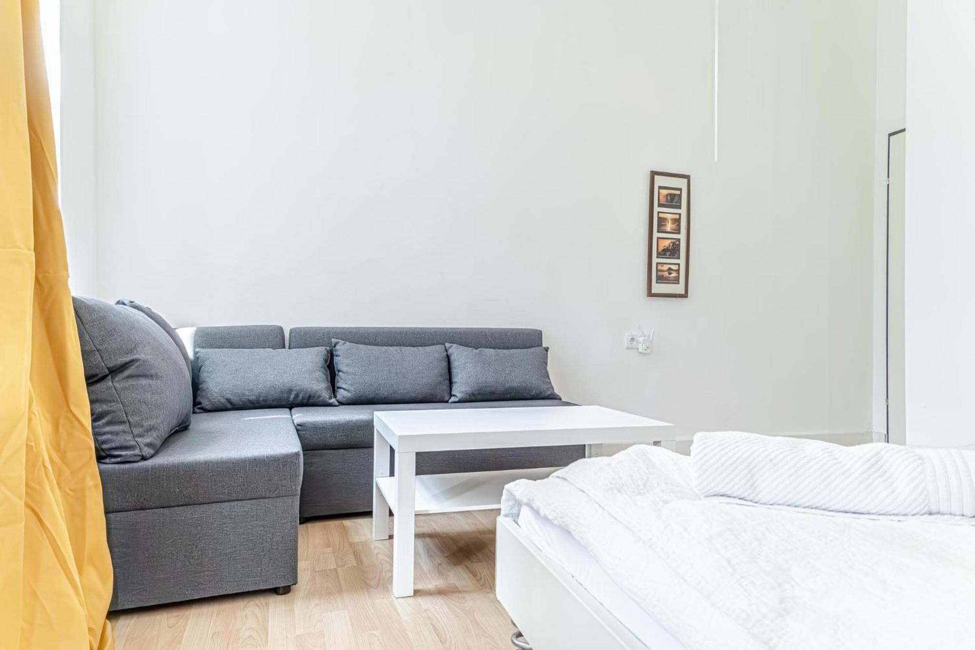 Apartment Lovely Shared 6br With Garden Near Danube & Millenium